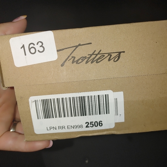Trotters Woman's loafers, Size 9, New In Box - Picture 4 of 7